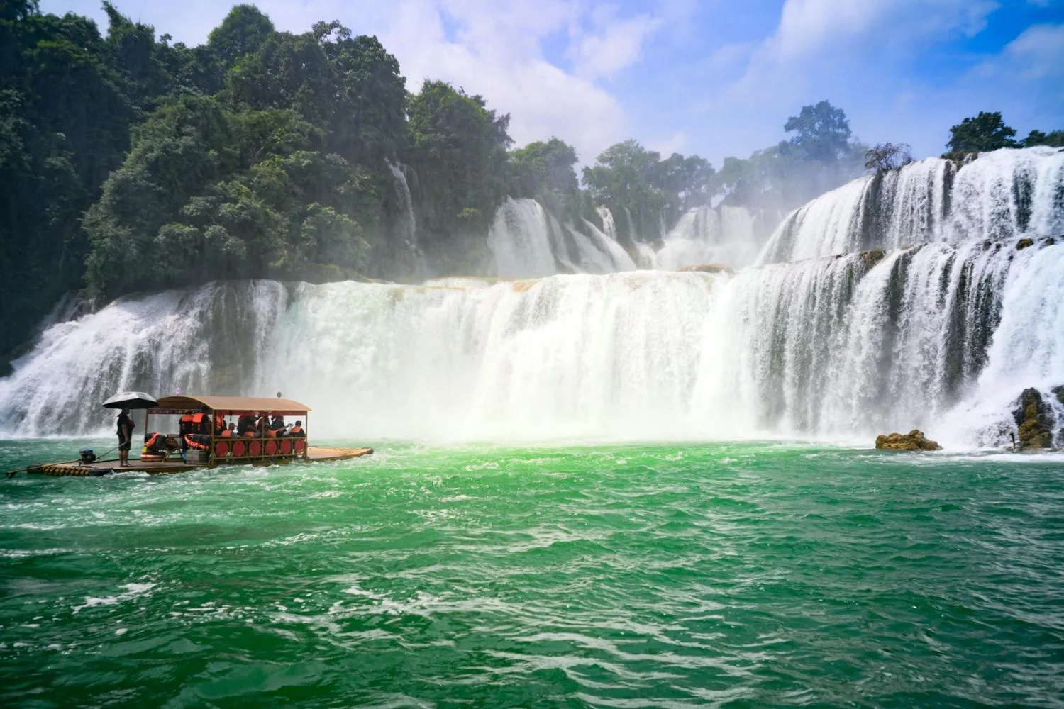 Ban Gioc waterfall, Cao Bang